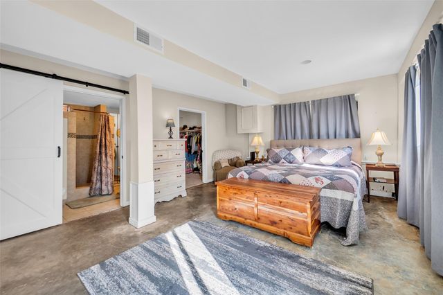 345 Sunset Shadows Boulevard, Livingston, TX 77351