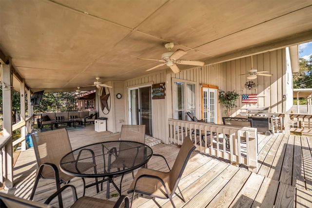 345 Sunset Shadows Boulevard, Livingston, TX 77351