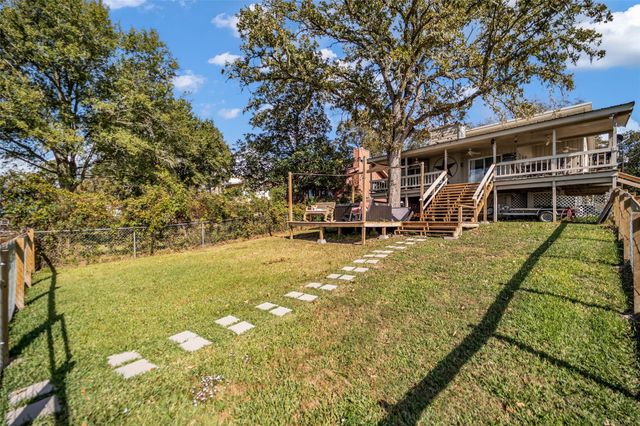 345 Sunset Shadows Boulevard, Livingston, TX 77351