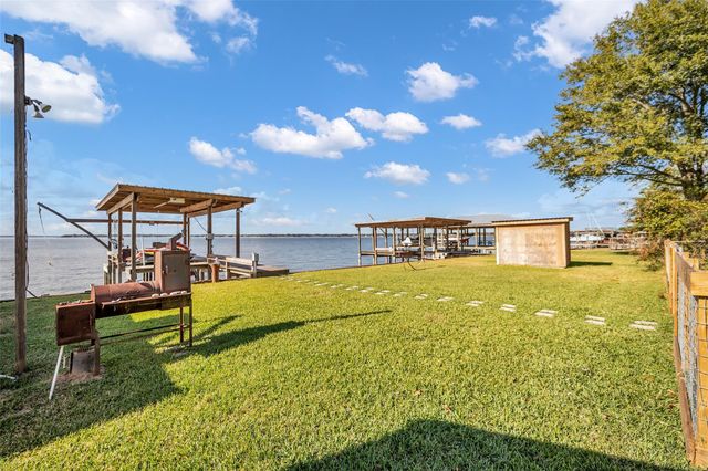 345 Sunset Shadows Boulevard, Livingston, TX 77351