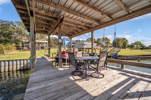 345 Sunset Shadows Boulevard, Livingston, TX 77351