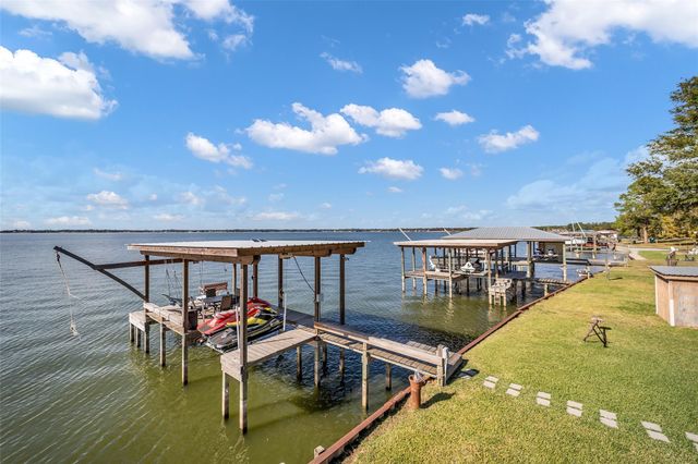 345 Sunset Shadows Boulevard, Livingston, TX 77351