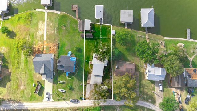 345 Sunset Shadows Boulevard, Livingston, TX 77351