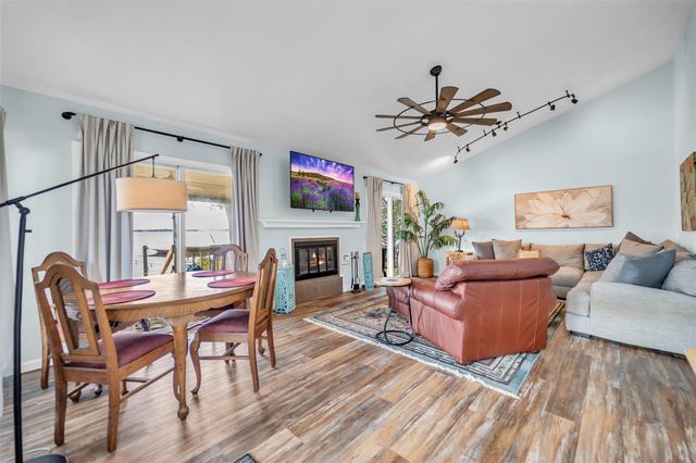 345 Sunset Shadows Boulevard, Livingston, TX 77351