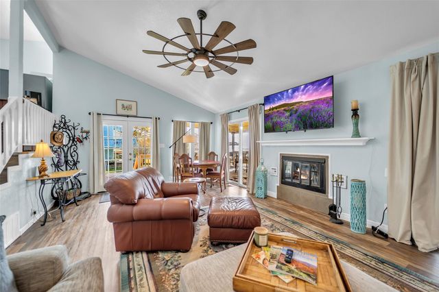 345 Sunset Shadows Boulevard, Livingston, TX 77351