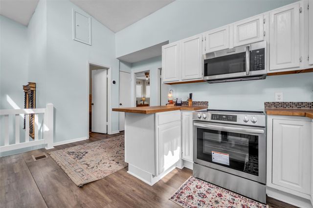 345 Sunset Shadows Boulevard, Livingston, TX 77351