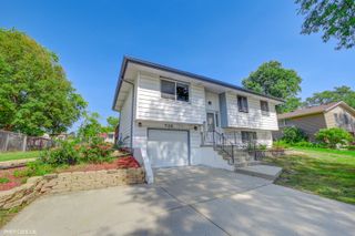 728 Boxwood Drive, Schaumburg, IL 60193