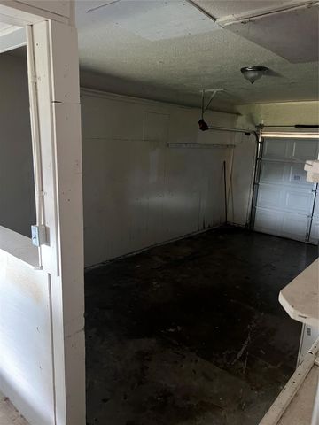 1303 Red Bud Ln Lane, La Marque, TX 77568