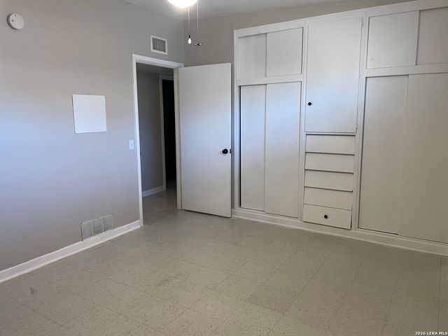 126 Clubhill, San Antonio, TX 78228