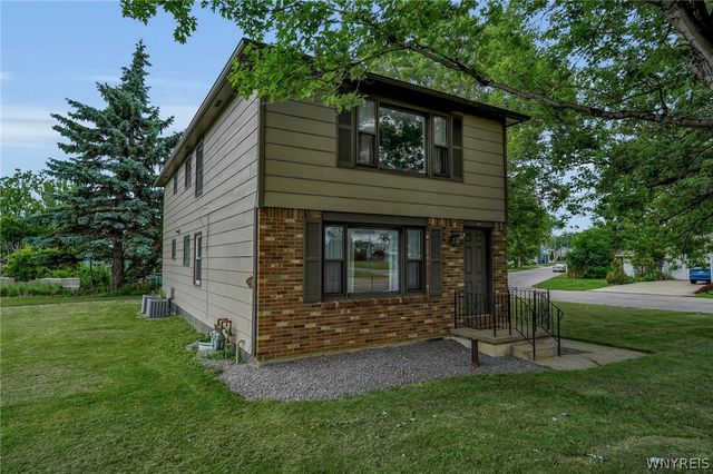 590 Potters Road, West Seneca, NY 14224