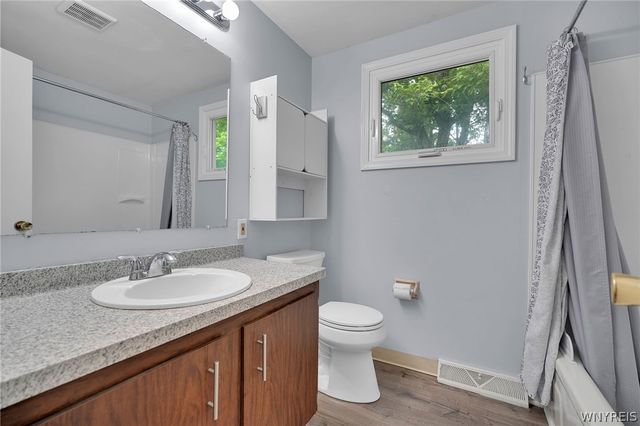 590 Potters Road, West Seneca, NY 14224
