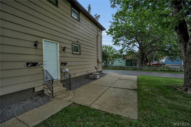 590 Potters Road, West Seneca, NY 14224