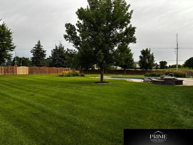 5126 N 161 Avenue Circle, Omaha, NE 68116