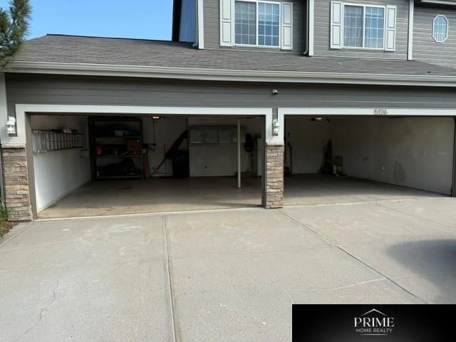 5126 N 161 Avenue Circle, Omaha, NE 68116