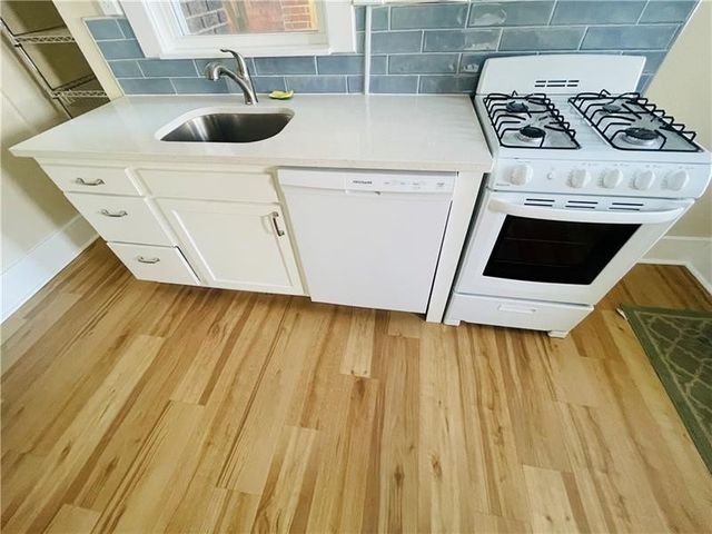 5835 Douglas St 1, Squirrel Hill, PA 15217