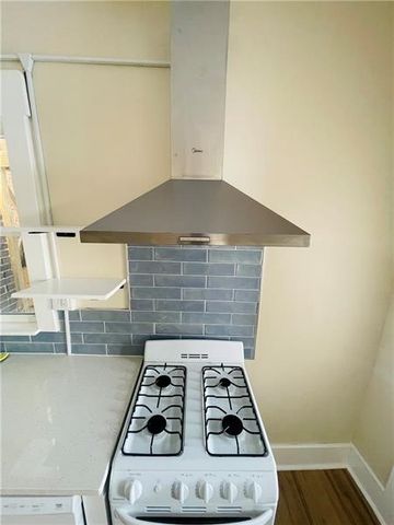 5835 Douglas St 1, Squirrel Hill, PA 15217