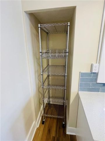 5835 Douglas St 1, Squirrel Hill, PA 15217