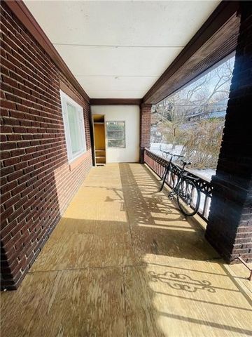 5835 Douglas St 1, Squirrel Hill, PA 15217