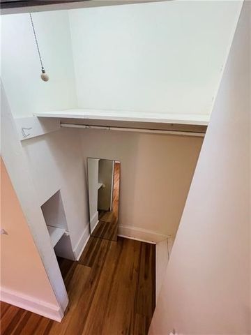 5835 Douglas St 1, Squirrel Hill, PA 15217