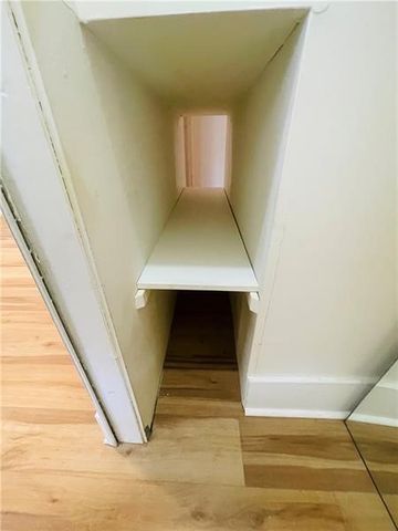 5835 Douglas St 1, Squirrel Hill, PA 15217