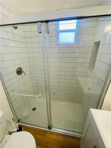 5835 Douglas St 1, Squirrel Hill, PA 15217