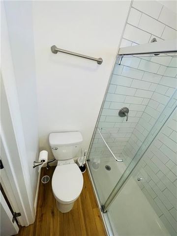 5835 Douglas St 1, Squirrel Hill, PA 15217