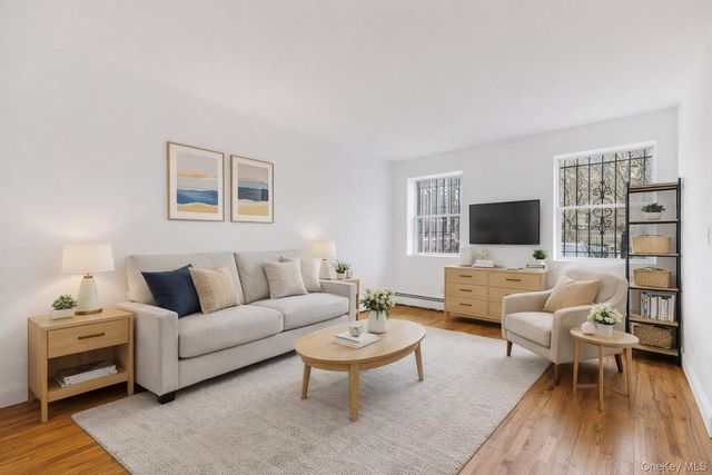 2084 Davidson Avenue, Bronx, NY 10453