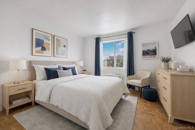 2084 Davidson Avenue, Bronx, NY 10453