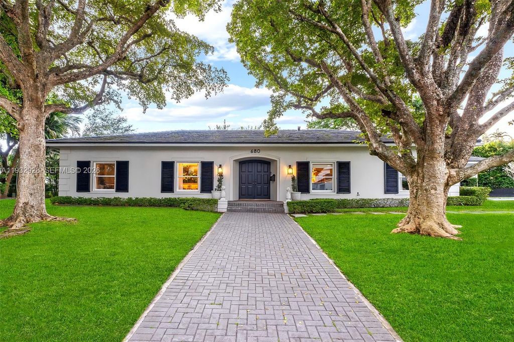 680 Buttonwood Lane, Miami, FL 33137