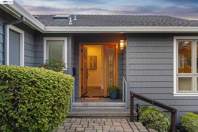 3146 AYLESBURY COURT, Castro Valley, CA 94546