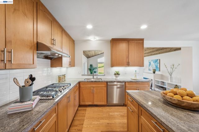 3146 AYLESBURY COURT, Castro Valley, CA 94546