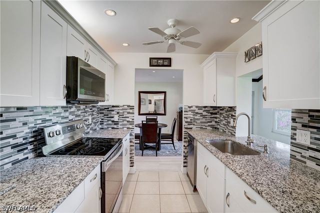 1078 Forest Lakes DR 3A, Naples, FL 34105