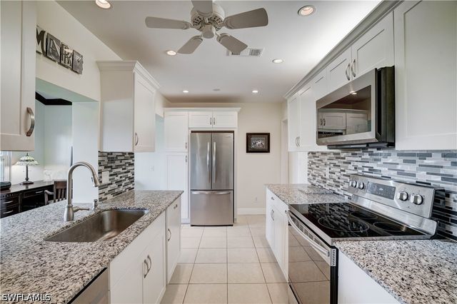 1078 Forest Lakes DR 3A, Naples, FL 34105