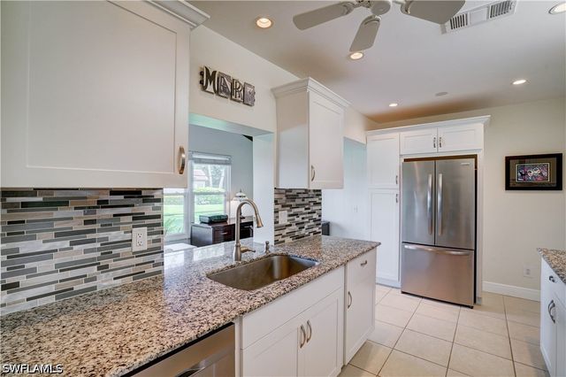 1078 Forest Lakes DR 3A, Naples, FL 34105