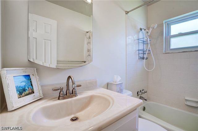 1078 Forest Lakes DR 3A, Naples, FL 34105