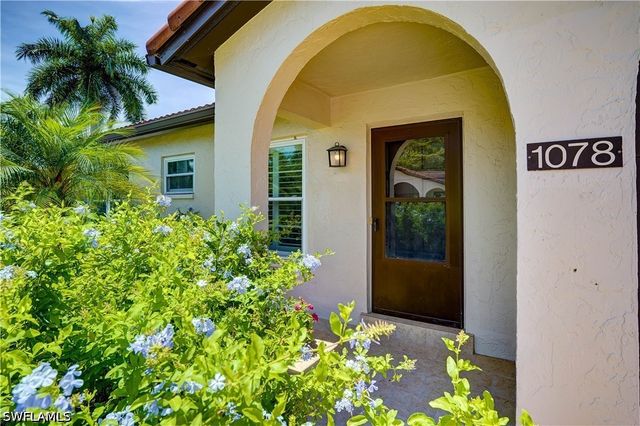 1078 Forest Lakes DR 3A, Naples, FL 34105