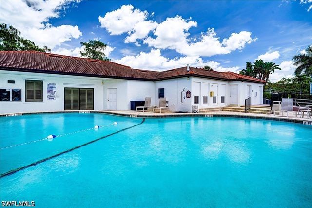 1078 Forest Lakes DR 3A, Naples, FL 34105