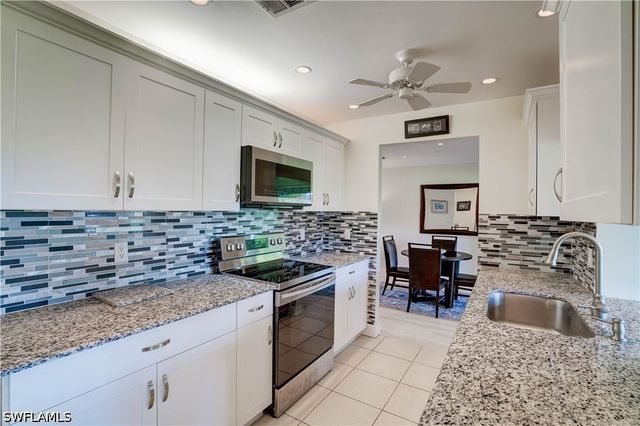 1078 Forest Lakes DR 3A, Naples, FL 34105