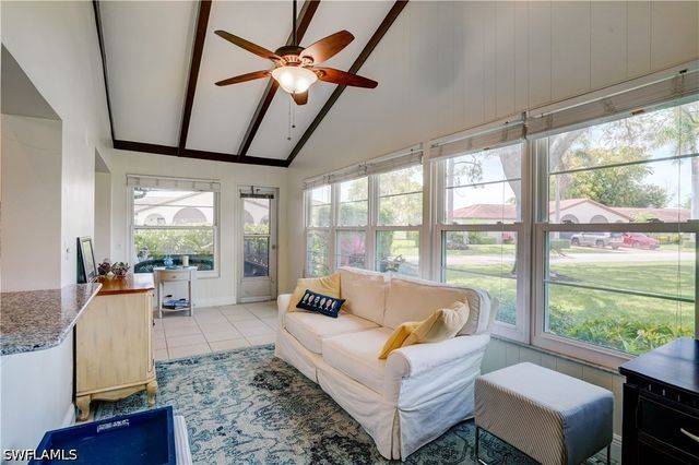 1078 Forest Lakes DR 3A, Naples, FL 34105