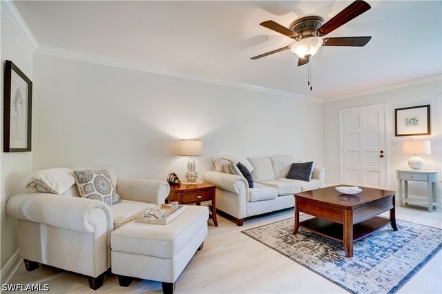 1078 Forest Lakes DR 3A, Naples, FL 34105
