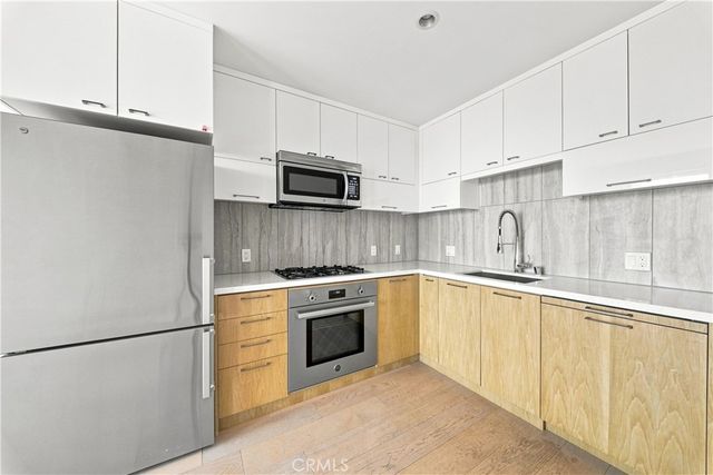 400 S Broadway 2311, Los Angeles, CA 90013