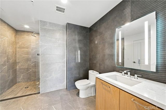 400 S Broadway 2311, Los Angeles, CA 90013