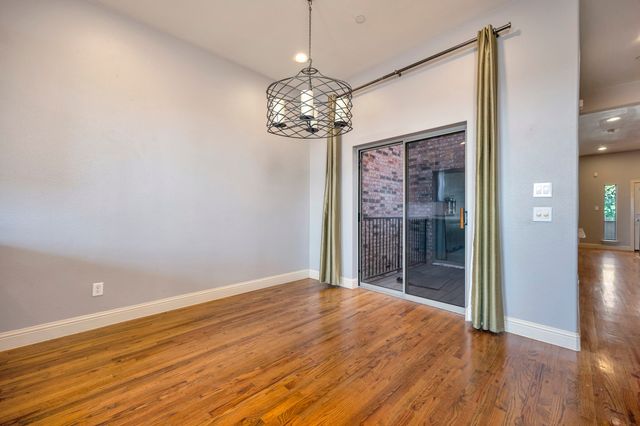 614 E 1st Street, Fort Worth, TX 76102