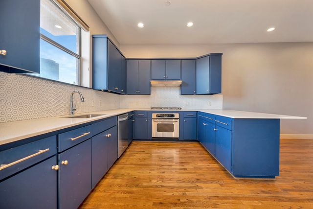 614 E 1st Street, Fort Worth, TX 76102