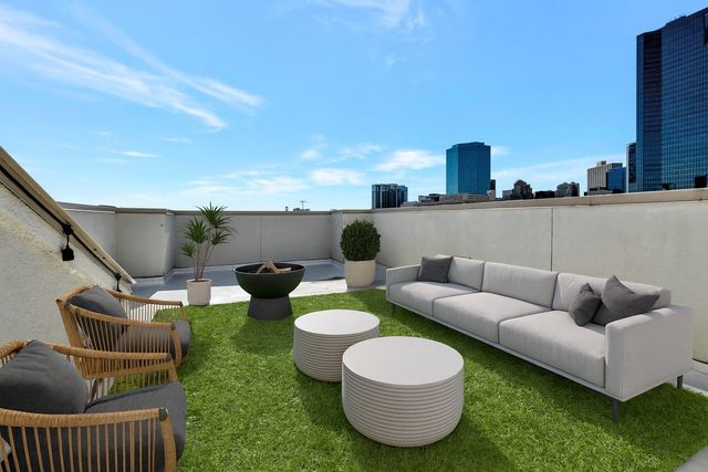 614 E 1st Street, Fort Worth, TX 76102