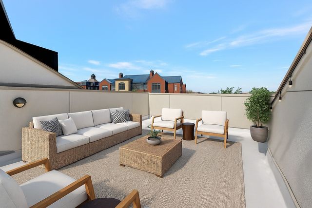 614 E 1st Street, Fort Worth, TX 76102