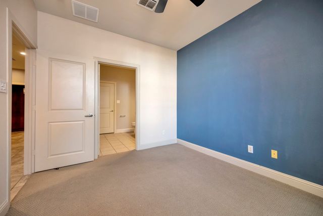 614 E 1st Street, Fort Worth, TX 76102