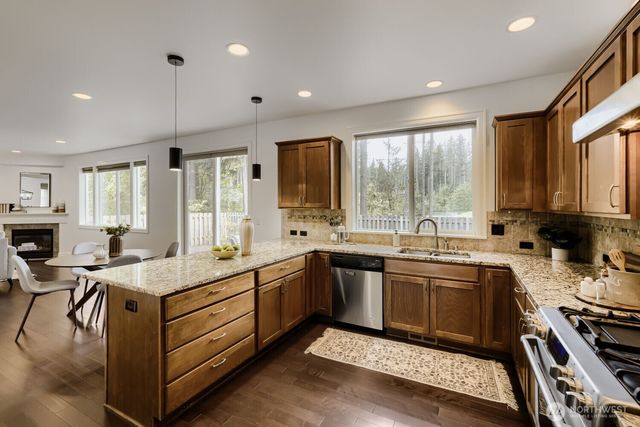 23257 SE 34th Place, Sammamish, WA 98075