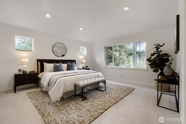 23257 SE 34th Place, Sammamish, WA 98075