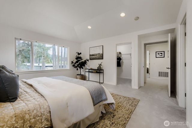 23257 SE 34th Place, Sammamish, WA 98075